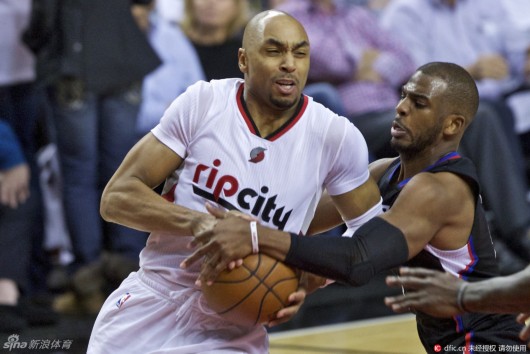 一垒起跑 一垒起跑